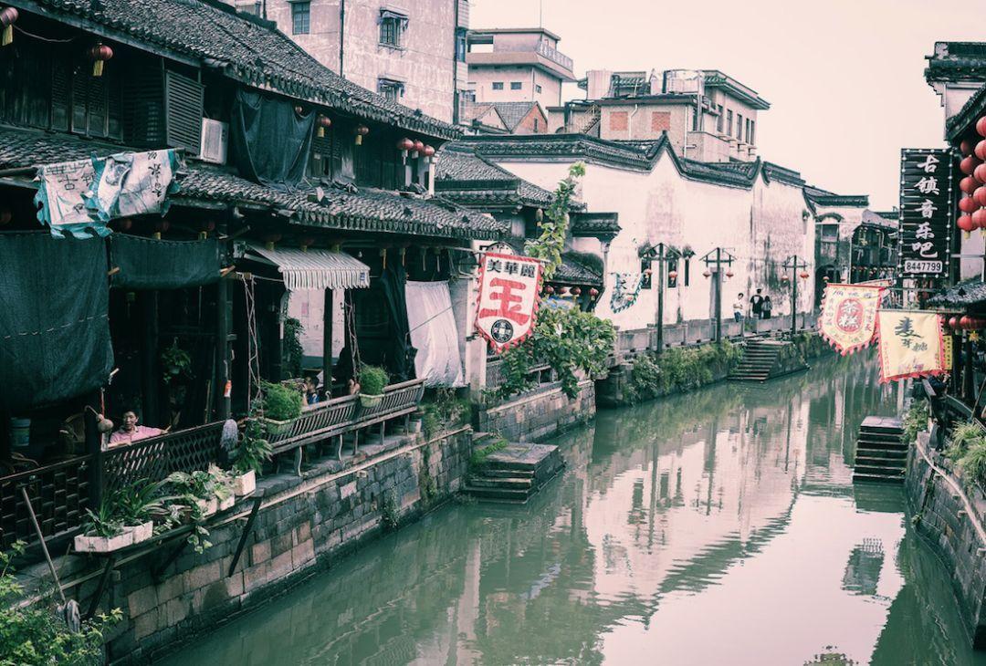 年轻人应不应该被无偿加班，无偿加班合理吗？游戏画面